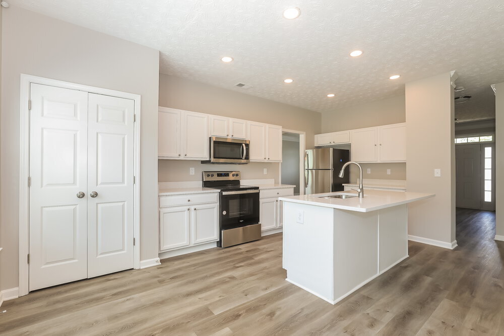 Building Photo - 25 Valley Brook Dr