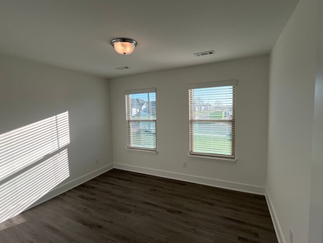 Building Photo - Welcome Home! Beautiful New Build in Republic