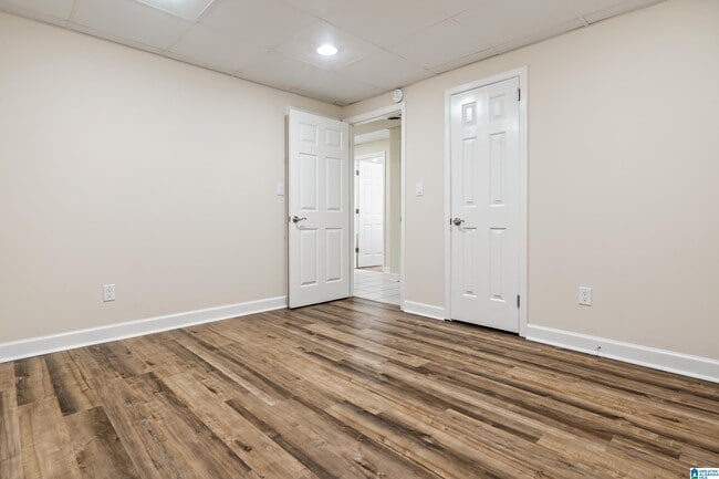 Building Photo - 5249 Meadow Garden Ln