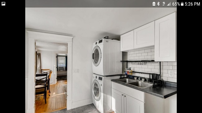 Building Photo - 1715 6th St NE