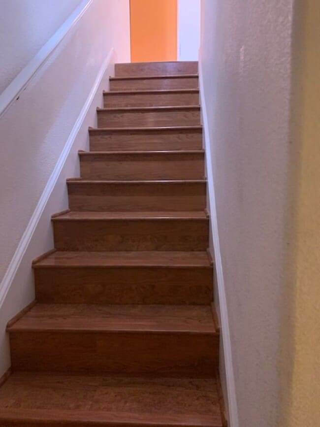 Building Photo - 838 Tarragon Ln