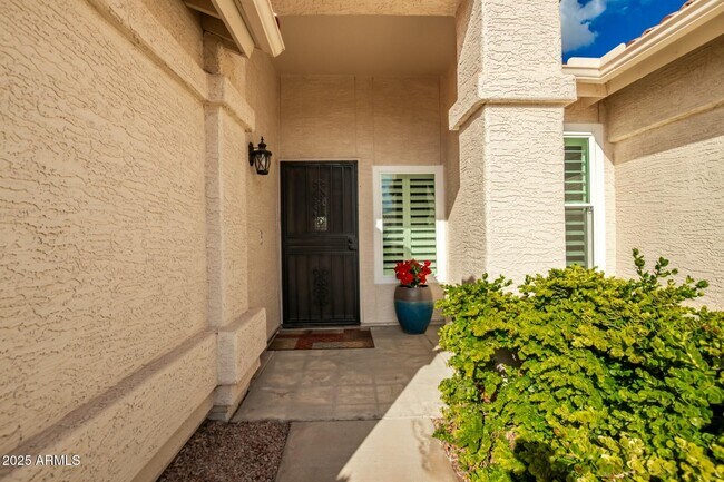Building Photo - 10428 E Hercules Dr