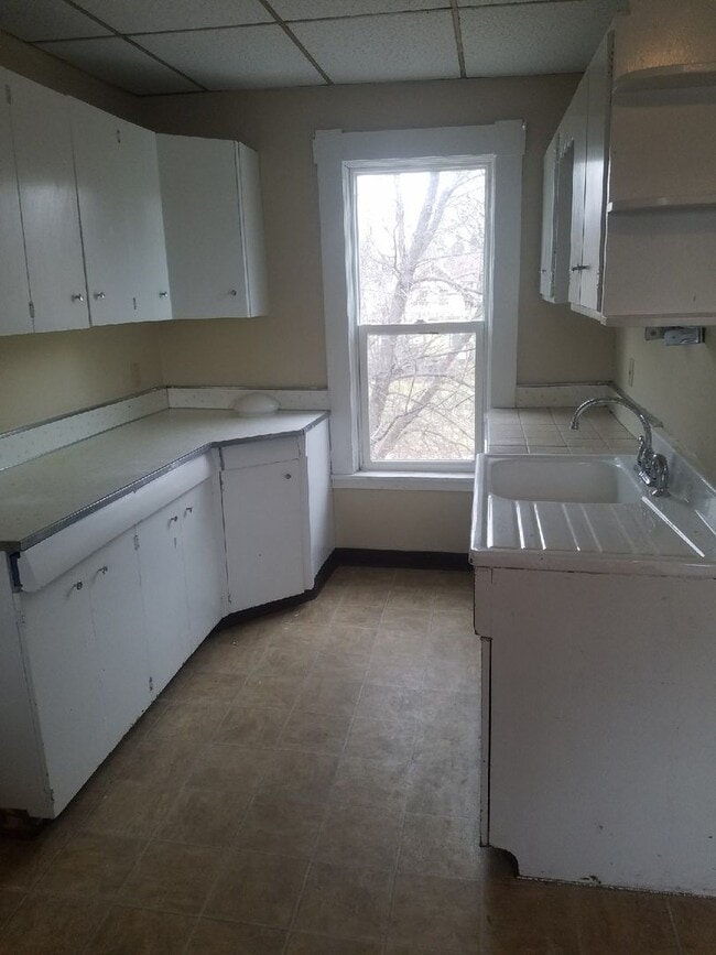 Building Photo - Rutland Apartments