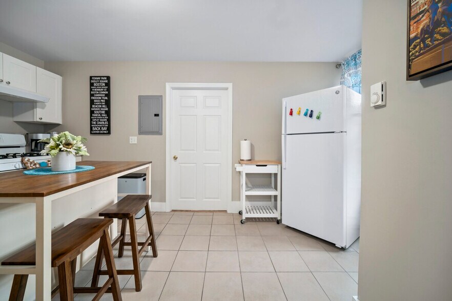 Building Photo - 4 Baldwin Pl