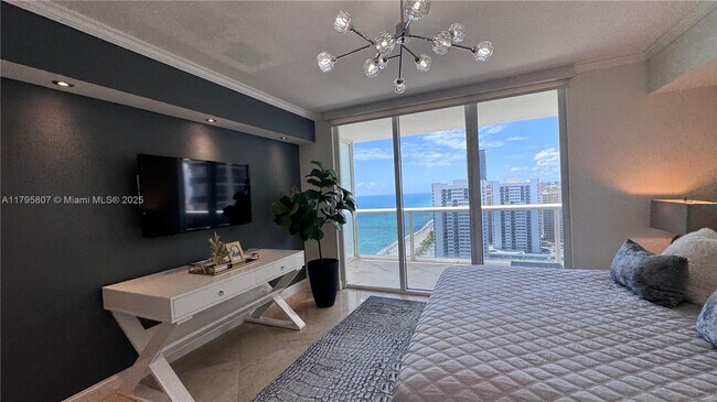 Building Photo - 1830 S Ocean Dr