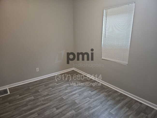 Building Photo - 114 Adler St