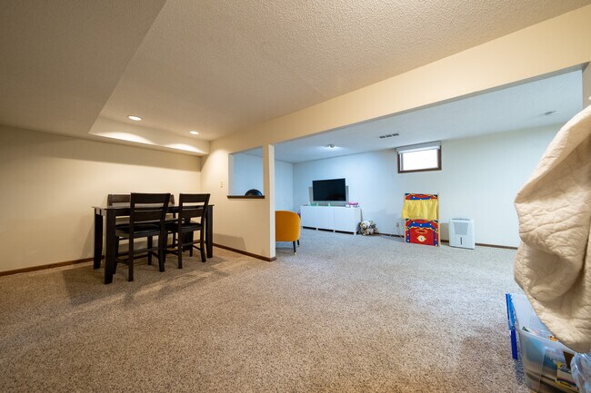 Building Photo - 8636 Aldrich Ave S