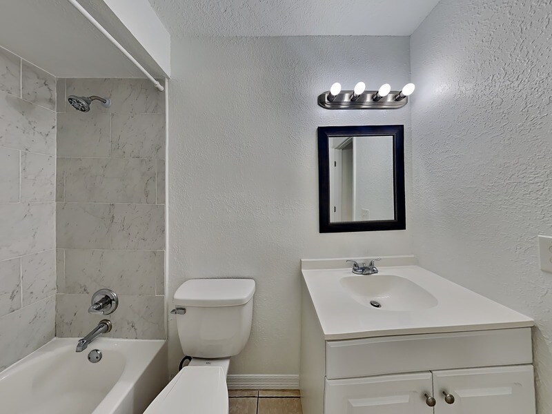 Building Photo - 3071 Willow Bend Blvd