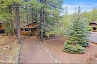 Building Photo - 17520 Bluejay Cir