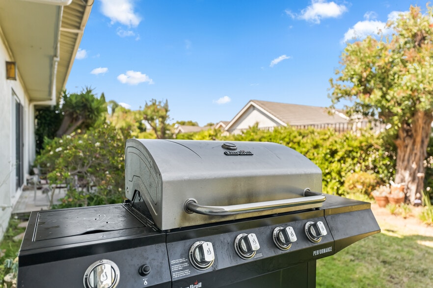 Building Photo - 3500 W Manchester Blvd