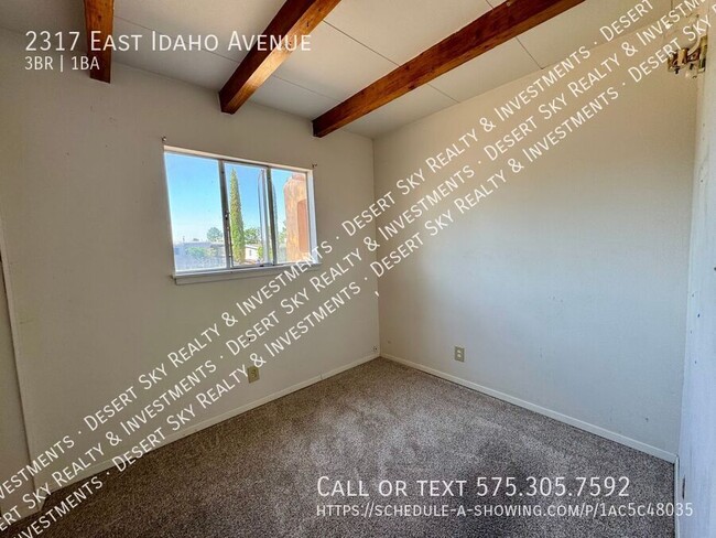 Building Photo - 2317 E Idaho Ave