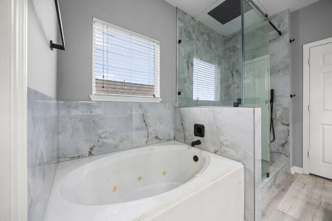 Building Photo - Updated 4-Bedroom Conroe Rental with Cul-De-Sac Privacy in Hunters Glen