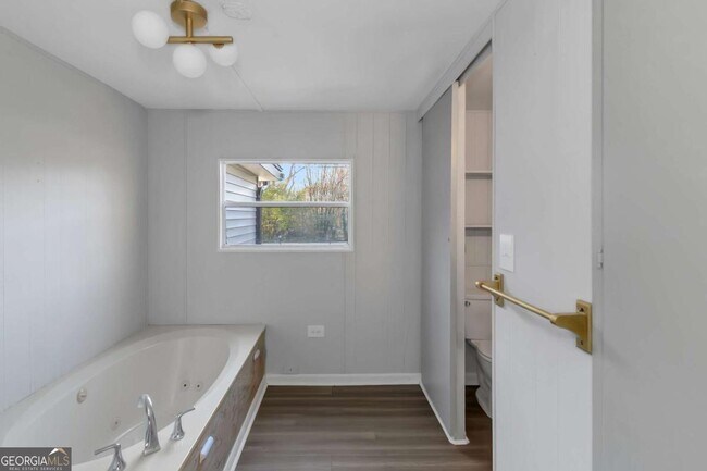 Building Photo - 24 David Dr