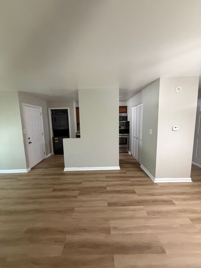 Building Photo - 8929 Brigadier Dr