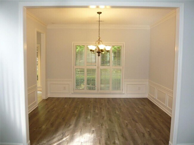 Building Photo - 10970 Egmont Dr