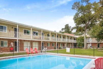 Building Photo - 240 Harmon Ave