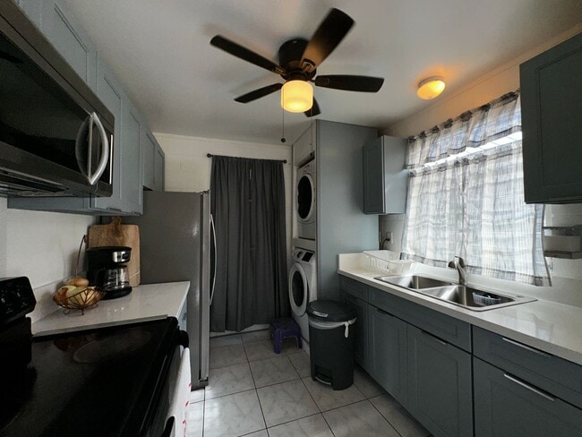 Building Photo - 3/1 Kulana Townhouse