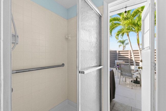 Building Photo - 1801 S US Hwy 1