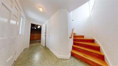 Building Photo - Beautiful 3 Bedroom 1.5 Bathroom with a Ga...