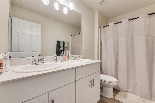 Building Photo - 1405 Embrook Trl