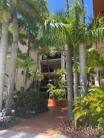 Building Photo - 101 Ocean Lane Dr