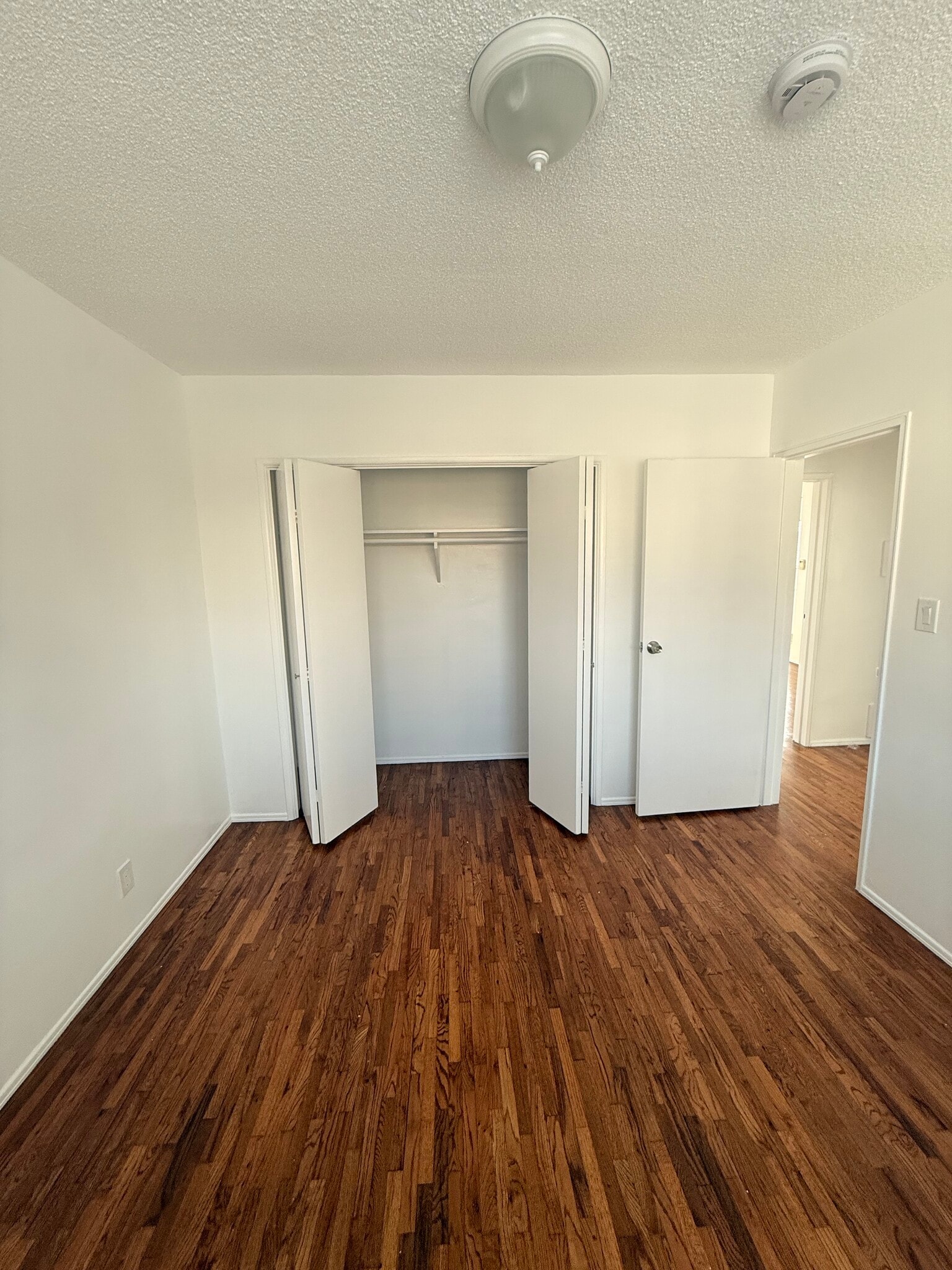 Building Photo - 3632 Greenfield Ave