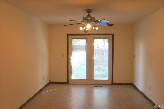 Building Photo - 1631 Thunderbird Ln