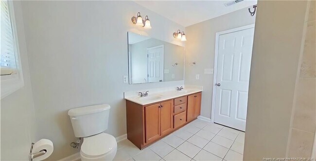 Building Photo - 472 Collinwood Dr