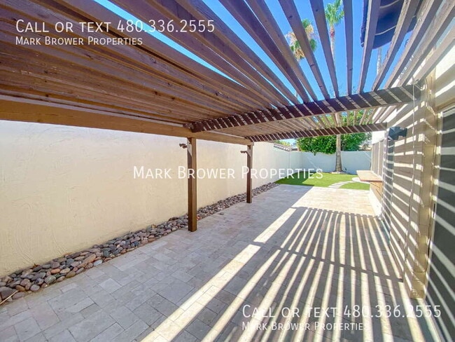 Building Photo - 7710 E Monte Vista Rd