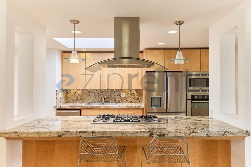 Building Photo - 227 Milford Dr