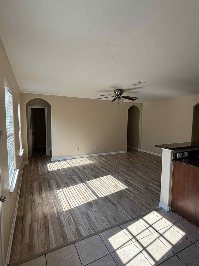 Building Photo - 10208 Wood Fern Ct