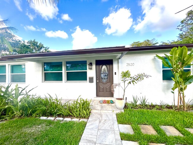 Building Photo - 2520 Ridgeway Ave