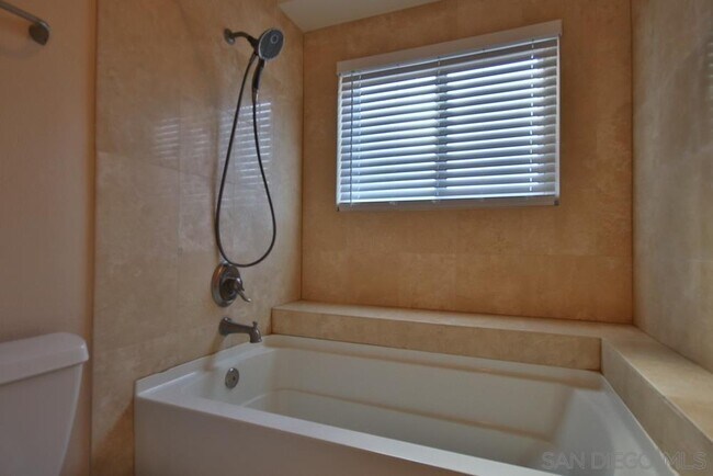 Building Photo - 4080 Carmel Brooks Way