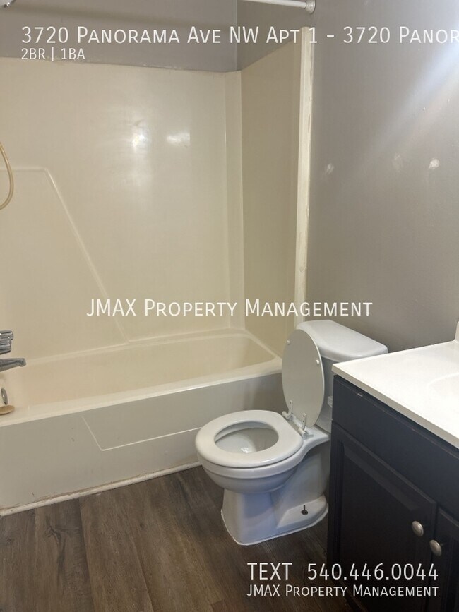 Building Photo - 3720 Panorama Ave NW