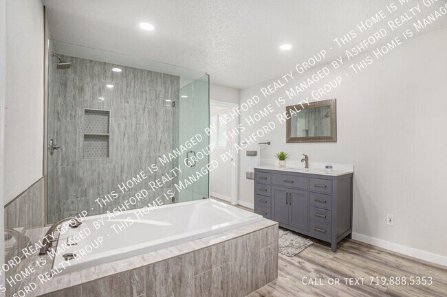 Building Photo - 4087 London Ln