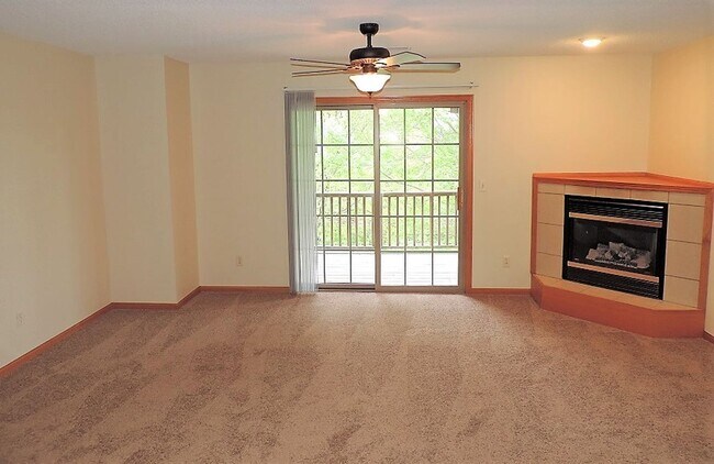 Building Photo - $1,300 | 2 Bedroom, 1 Bathroom Condo | No Pets* | Available for August 1st, 2026 Move In!