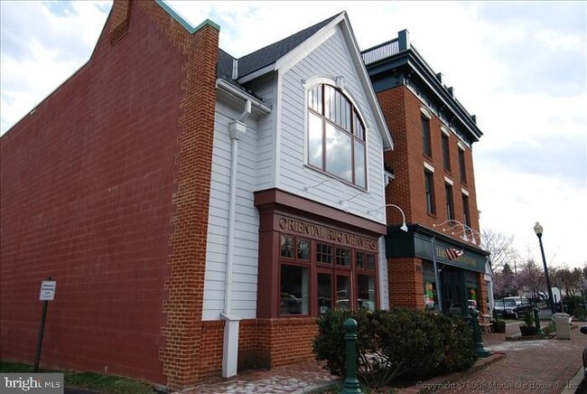 Building Photo - 216 Park Terrace Ct SE