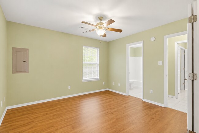 Building Photo - 134 N 49th St