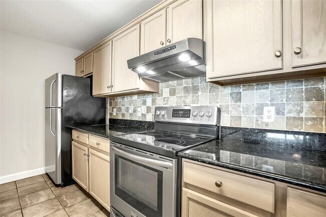 Building Photo - 345 Bayshore Blvd