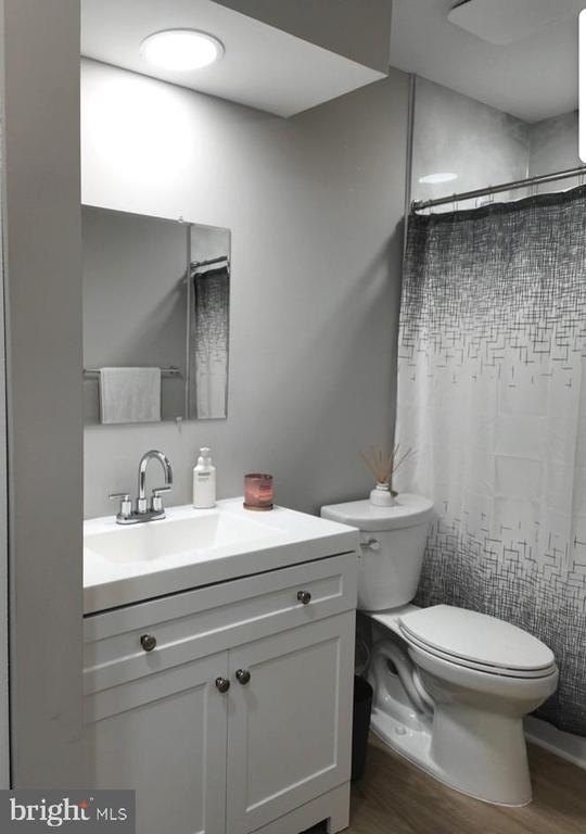 Building Photo - 402 Mulberry Cove