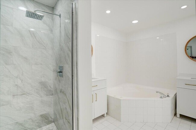 Building Photo - 9805 NW 52nd St