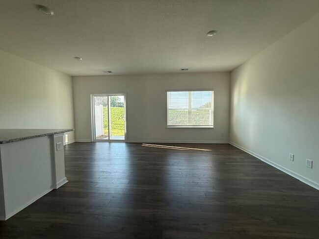 Building Photo - 3482 Tyee Xing Wy