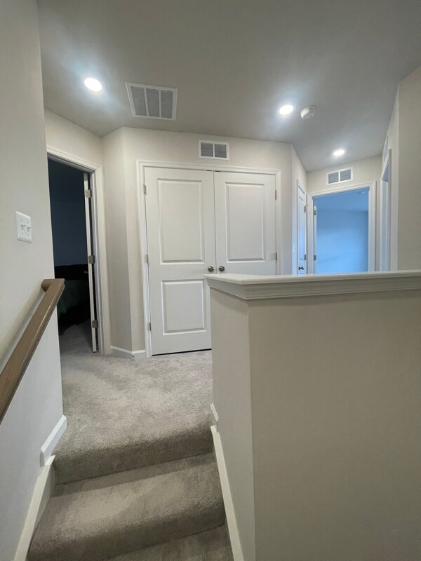 Building Photo - 67 Short Br Dr