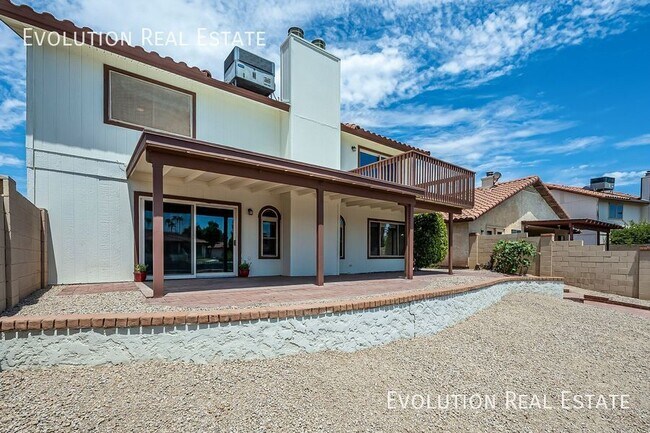 Building Photo - 2033 S Paseo Loma