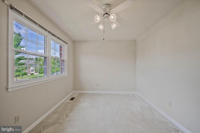 Building Photo - 7177 Lake Cove Dr