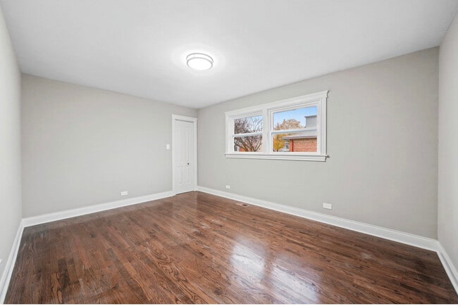 Building Photo - 9347 S Luella Ave