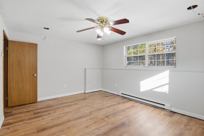 Building Photo - 39 Pleasant St