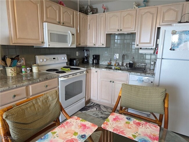 Building Photo - 8701 Estero Blvd