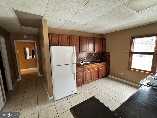 Building Photo - 25 E Bridge St