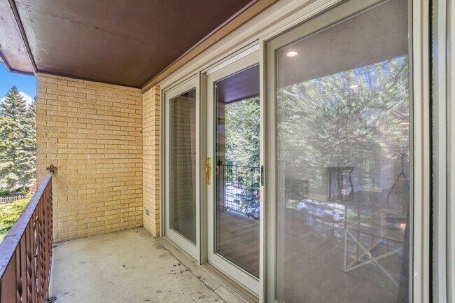 Building Photo - 3755 N Kostner Ave